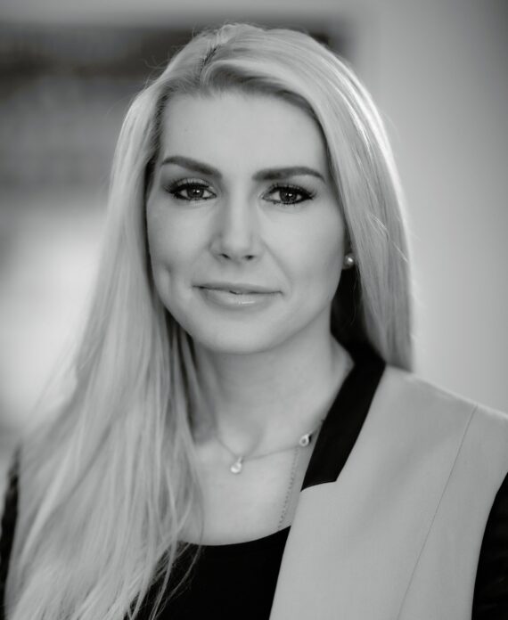 Siobhan Barrett-Davies